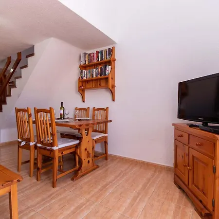 Parque Santiago Ii 273 - One Bed With Pool View Apartment Playa de las Americas (Tenerife)